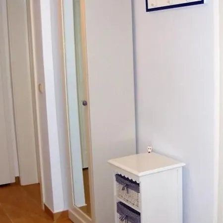 Schoene Bei Bergen Auf Ruegen By Interhome Apartamento Thesenvitz