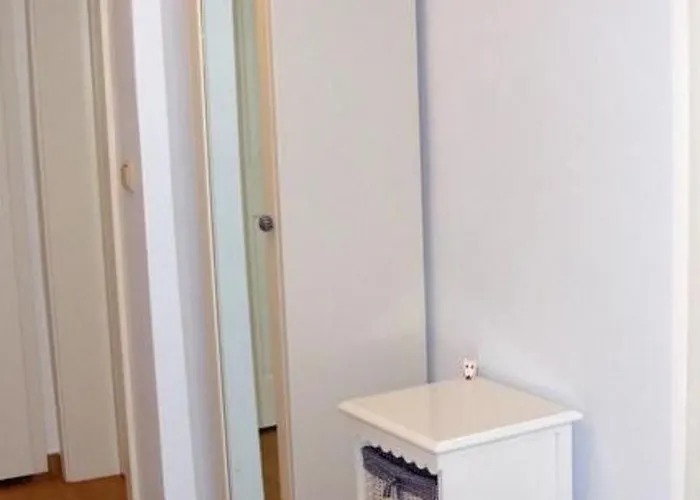 Schoene Bei Bergen Auf Ruegen By Interhome Apartamento Thesenvitz